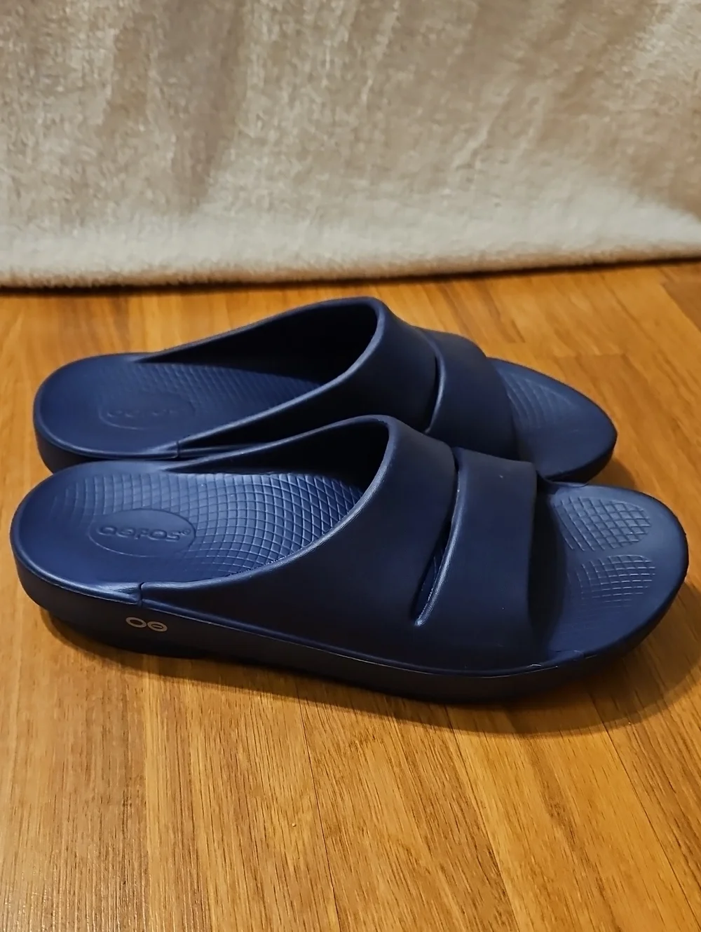 Oofos Navy Slides Size 10 Men Or 12 Women